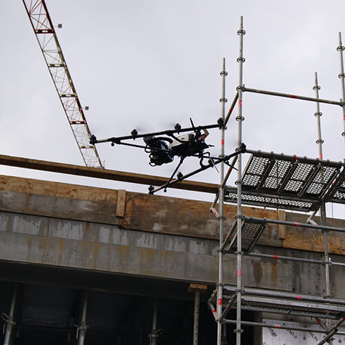 Drone bij bouwplaats